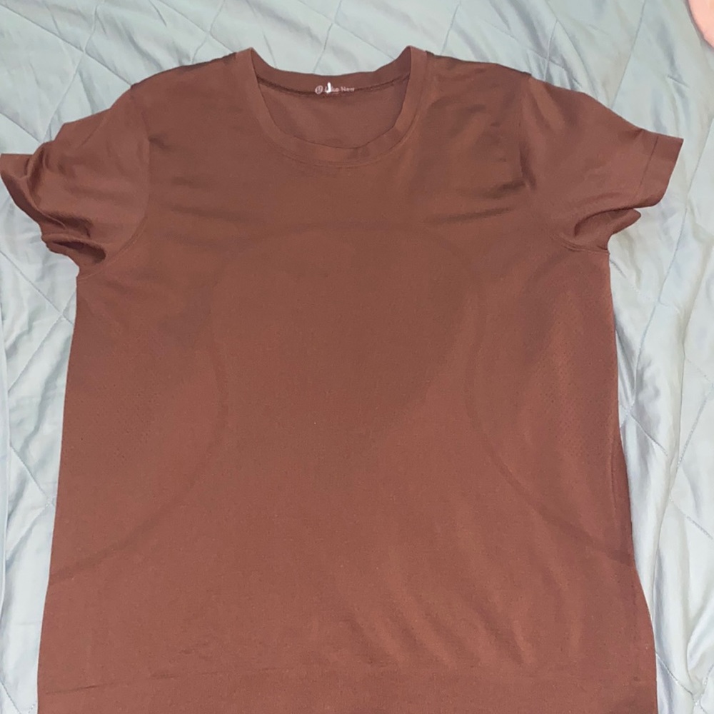 men’s short sleeve lululemon shirt!